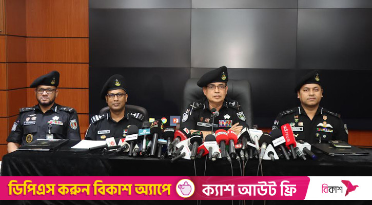 রাজধানীতে বিদেশি পিস্তল-গুলিসহ গ্রেপ্তার ২